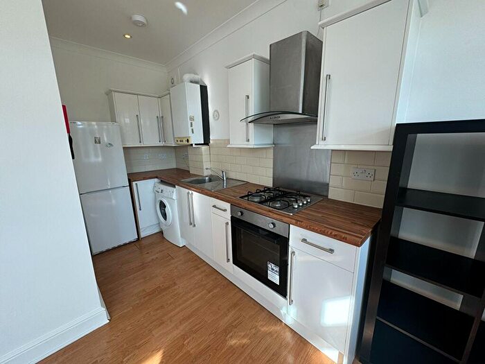 2 Bedroom Flat To Rent In Priory Court, E17