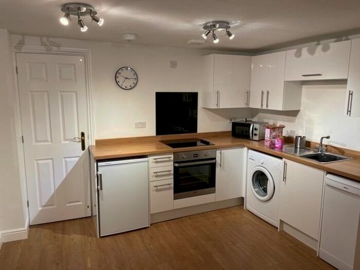 1 Bedroom Property To Rent In Tregony Road, Farnborough, Orpington, BR6