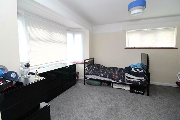 2 Bedroom Detached Bungalow To Rent In Mayfield Road, Herne Bay, CT6