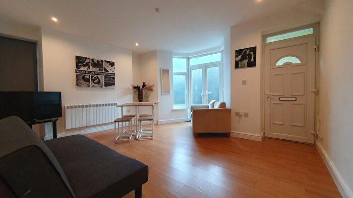 2 Bedroom Flat To Rent In Broadway, Pontypridd, CF37