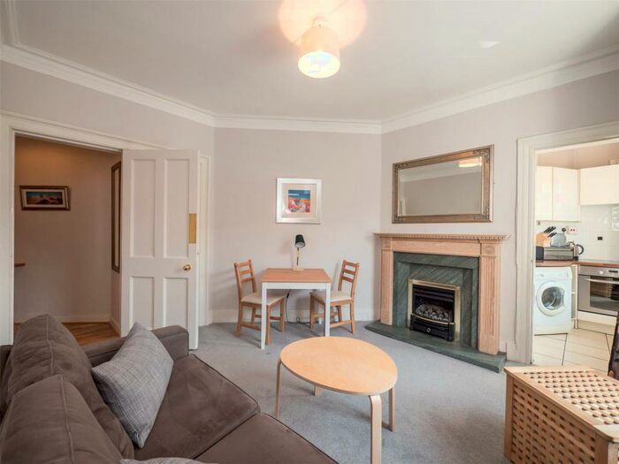 1 Bedroom Flat To Rent In Raeburn Place, Edinburgh, EH4