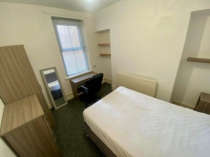 4 Bedroom Property To Rent In Rhyddings Terrace, Brynmill, Swansea, SA2