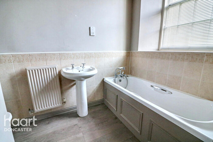 2 Bedroom Barn Conversion For Sale In Stable Gardens, Sprotbrough, Doncaster, DN5