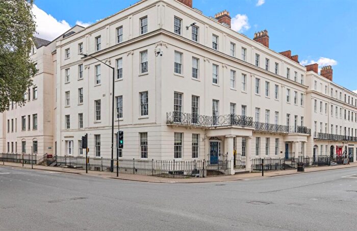 3 Bedroom Duplex For Sale In The Parade, Leamington Spa, CV32