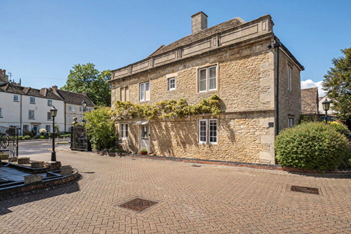 1 Bedroom Flat For Sale In Canon Square, Melksham, SN12