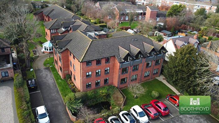 1 Bedroom Apartment For Sale In Oaklands Court, Warwick Road, Kenilworth, CV8