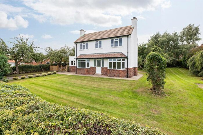 3 Bedroom House For Sale In Lyngarth Farm Exelby Road, Bedale, DL8