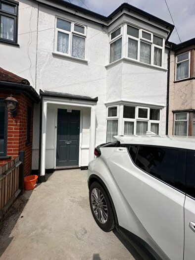 4 Bedroom Terraced House To Rent In Staines Road, Ilford, IG1