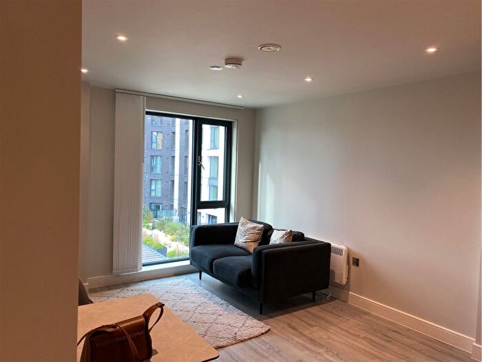 1 Bedroom Flat To Rent In St Martins Place, Broad Street, Birmingham, B15