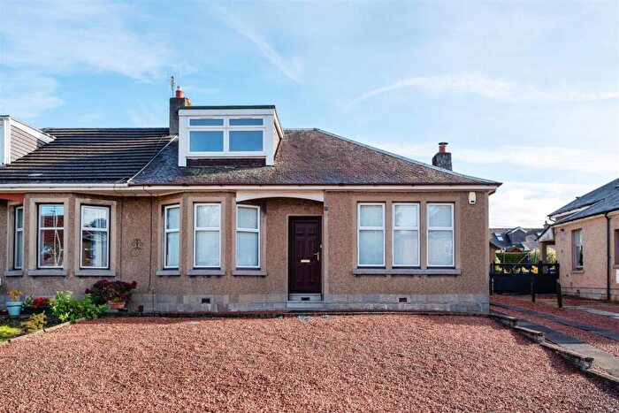 3 Bedroom House To Rent In Kethers Street, Motherwell, ML1