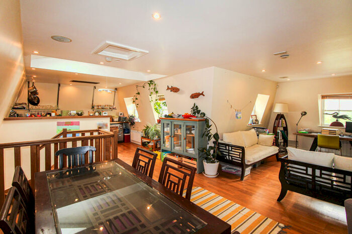 4 Bedroom Detached House To Rent In Alexandra Park Road, London, N22