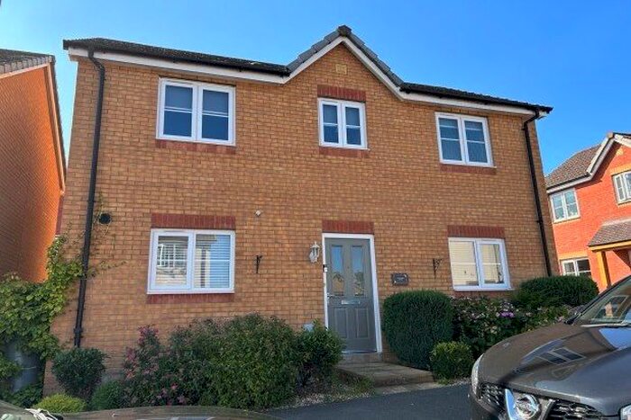 3 Bedroom Detached House To Rent In Orchard Grove, Newton Abbot, TQ12