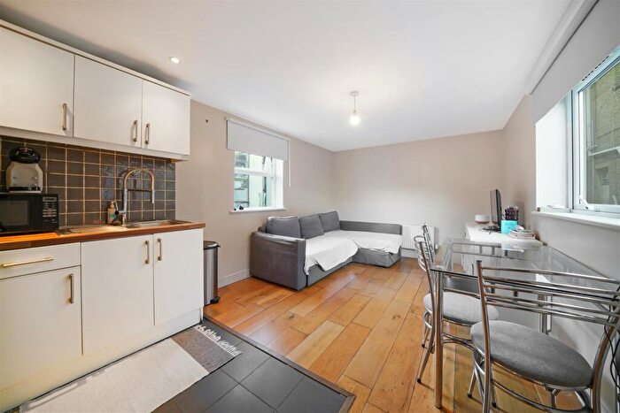 1 Bedroom Maisonette For Sale In Forest Hill, London, SE23