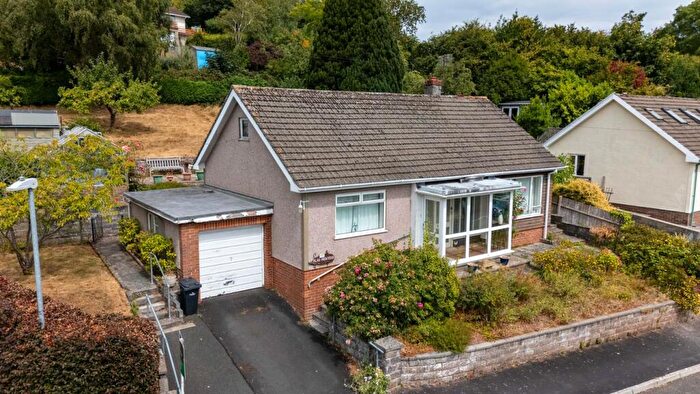 2 Bedroom Detached Bungalow For Sale In Sunnybank, Brecon, LD3