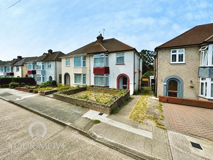 3 Bedroom Semi-Detached House For Sale In Tudor Close, Dartford, Kent, DA1