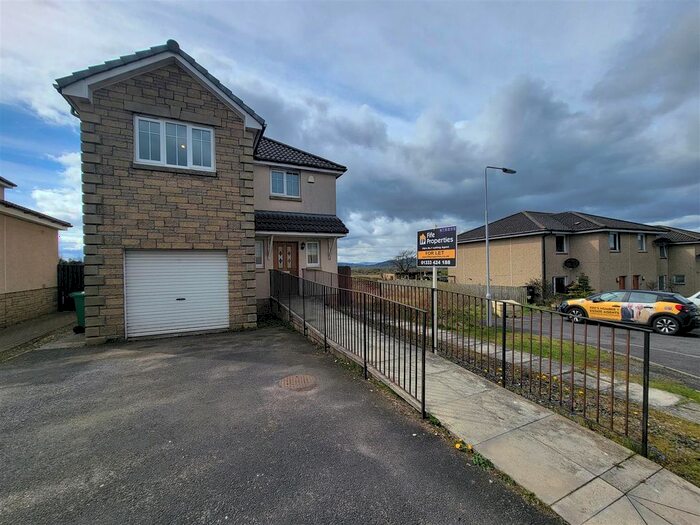 3 Bedroom Detached House To Rent In Bluebell Gardens, Cardenden, Lochgelly, Fife, KY5