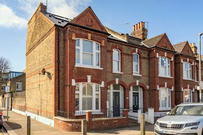 2 Bedroom Flat For Sale In Felsham Road, West Putney, SW15