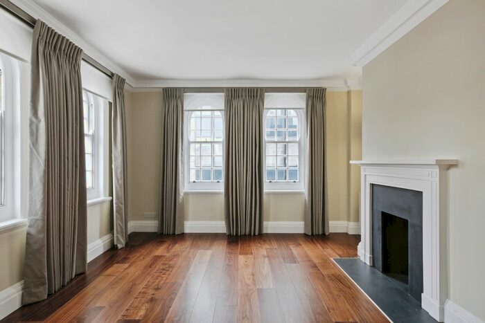 3 Bedroom Flat To Rent In Sloane Street, London, SW1X