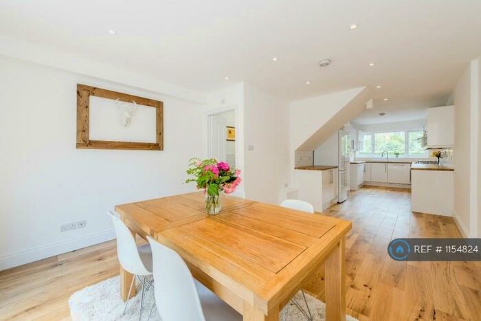 4 Bedroom Terraced House To Rent In Kennet Street, London, E1W