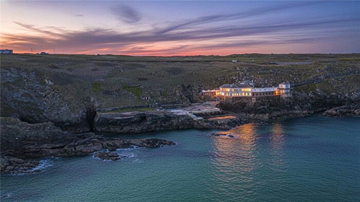 3 Bedroom Flat For Sale In Esplanade Road, Newquay, Cornwall, TR7