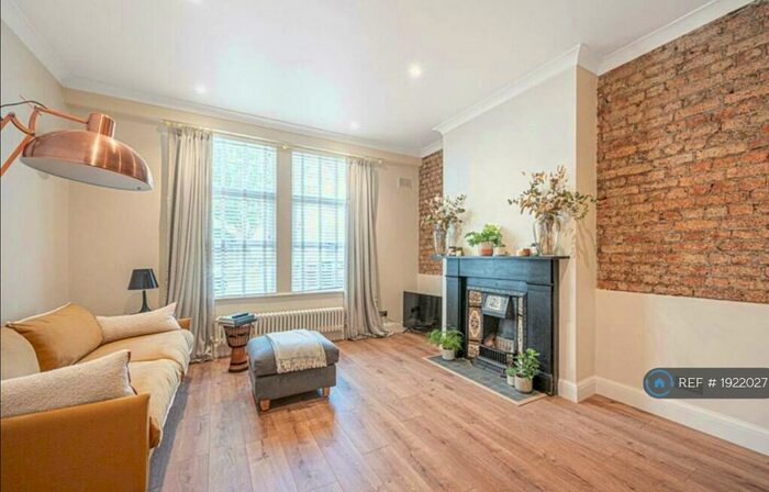 2 Bedroom Flat To Rent In Esmond Road, London, NW6