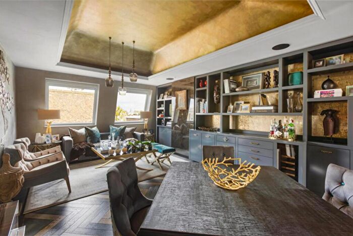 3 Bedroom Duplex For Sale In Redcliffe Gardens, London, SW10