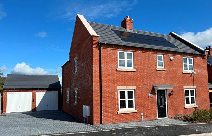4 Bedroom Detached House For Sale In Belper Lane, Belper, DE56