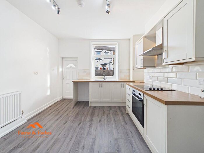 2 Bedroom End Of Terrace House To Rent In Glen Street, Colne, BB8