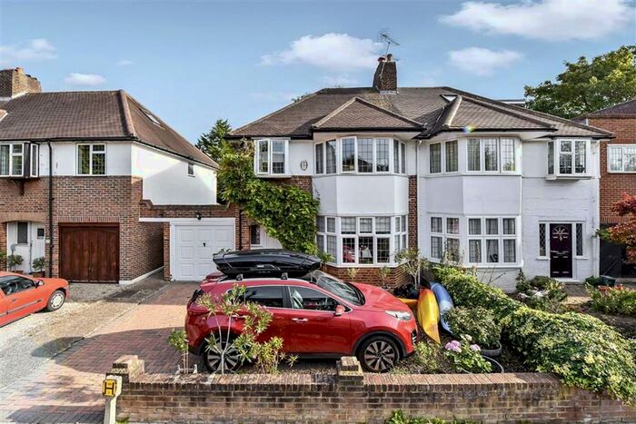 3 Bedroom Property To Rent In Grove Gardens, Teddington, TW11