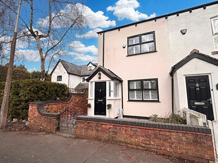 2 Bedroom End Of Terrace House To Rent In Roe Green, Worsley, M28