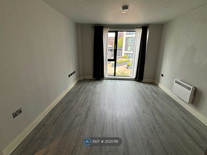 1 Bedroom Flat To Rent In Broad Street, Birmingham, B15