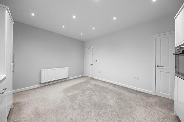 2 Bedroom Terraced House For Sale In Church Street West, Brampton, Chesterfield, S40 - Photo 9