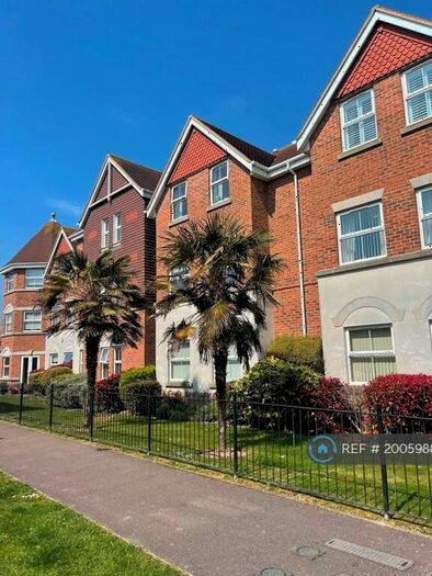 2 Bedroom Flat To Rent In Tamarisk, East Preston, Littlehampton, BN16