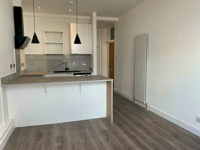 1 Bedroom Flat To Rent In Melville Street, Falkirk, FK1