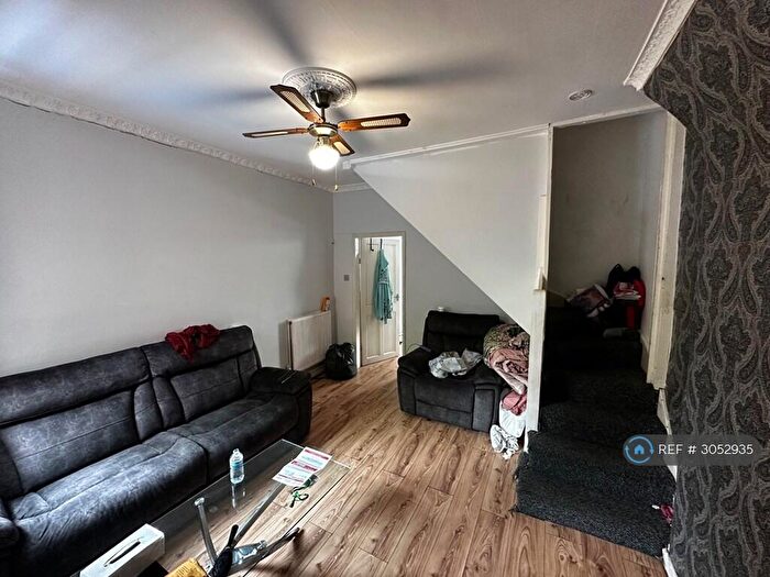 3 Bedroom Terraced House To Rent In Napier St, Burton-On-Trent, DE14