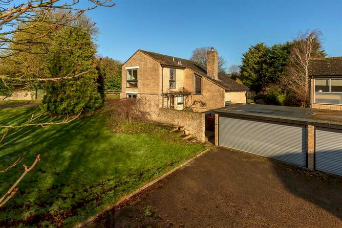 4 Bedroom Detached House For Sale In Nourse Close, Woodeaton, OX3