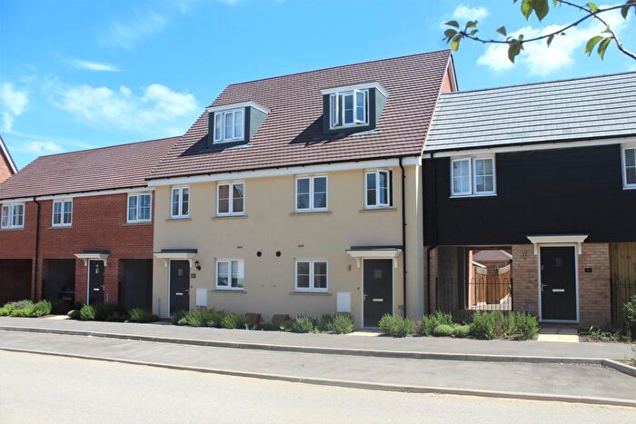 3 Bedroom Town House To Rent In Galapagos Grove, Newton Leys, MK3