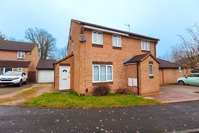2 Bedroom Semi-Detached House For Sale In Boundary Close, Swindon, SN2