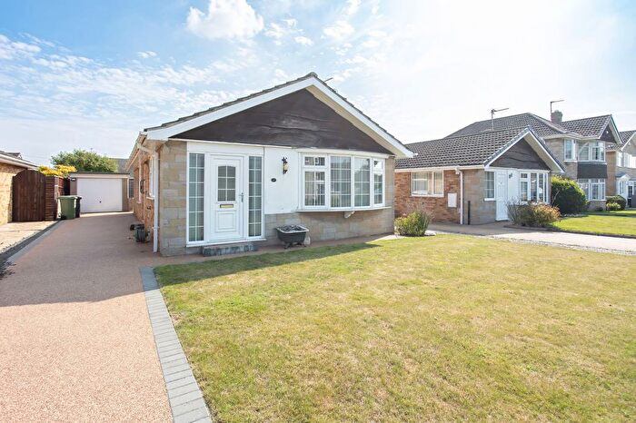 3 Bedroom Bungalow For Sale In Deerstone Way, Dunnington, York, YO19