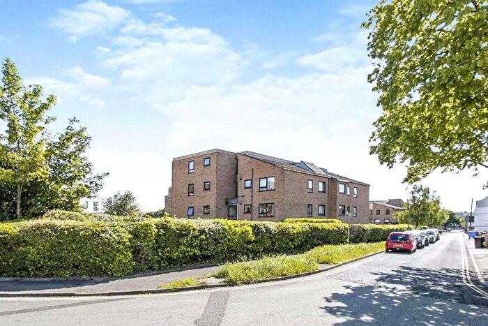 1 Bedroom Apartment For Sale In Homedene House, Poole, BH15