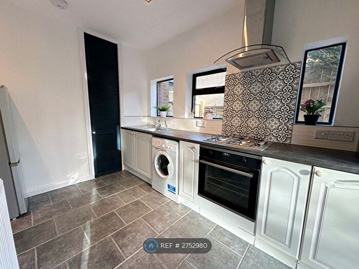 Studio To Rent In Chesters Avenue, Newcastle Upon Tyne, NE12