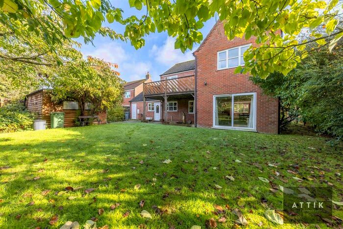 4 Bedroom Detached House For Sale In Chapel Street, Cawston, Norwich, NR10
