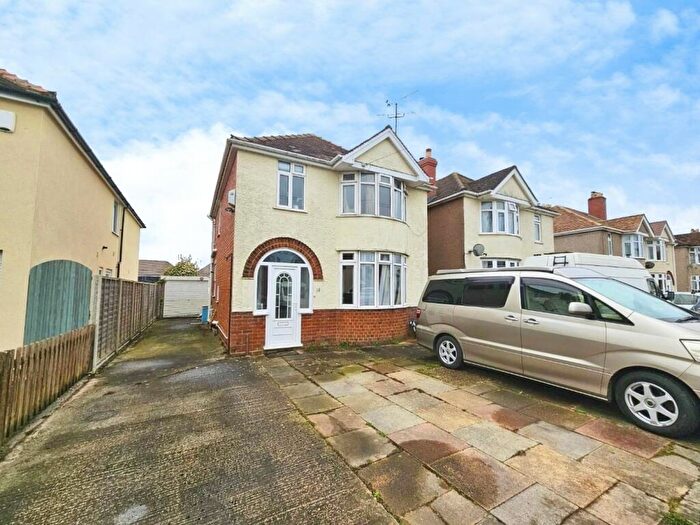 3 Bedroom Detached House For Sale In Box Road Avenue, Cam, GL11
