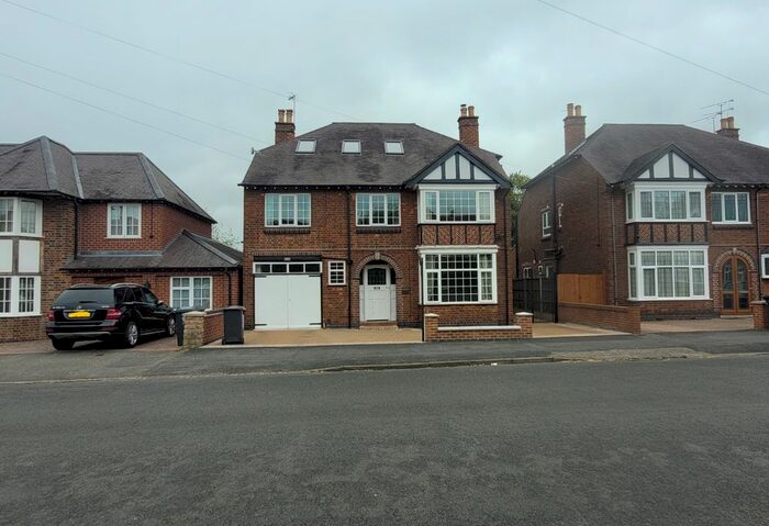 7 Bedroom Detached House To Rent In Holmfield Avenue, Leicester, LE2
