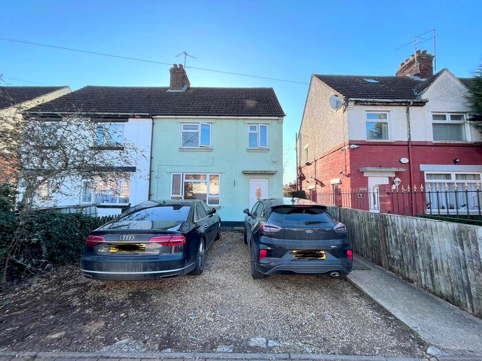 3 Bedroom Semi-Detached House To Rent In Keeton Road, Peterborough, PE1