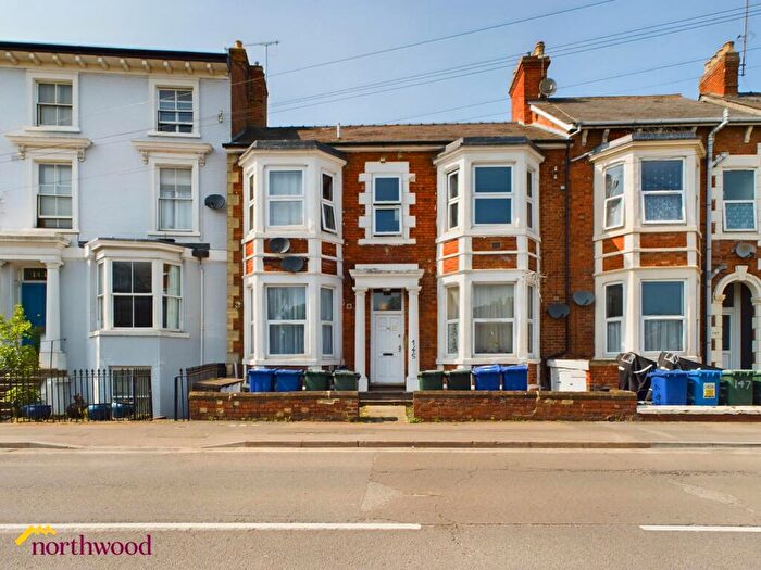 1 Bedroom Flat To Rent In Middleton Road, Banbury, OX16