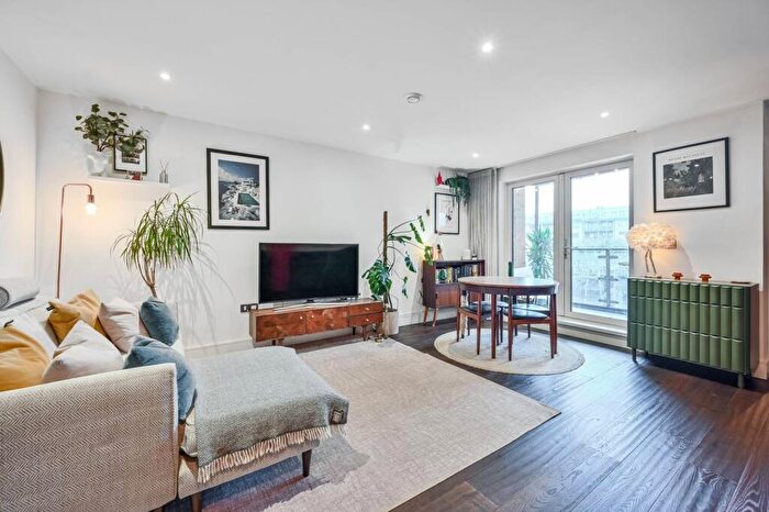 1 Bedroom Flat To Rent In Cheshire Street, , Brick Lane, London, E2