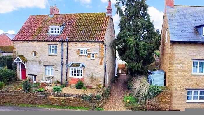 2 Bedroom Cottage For Sale In Church Way, Grendon, Northamptonshire, NN7