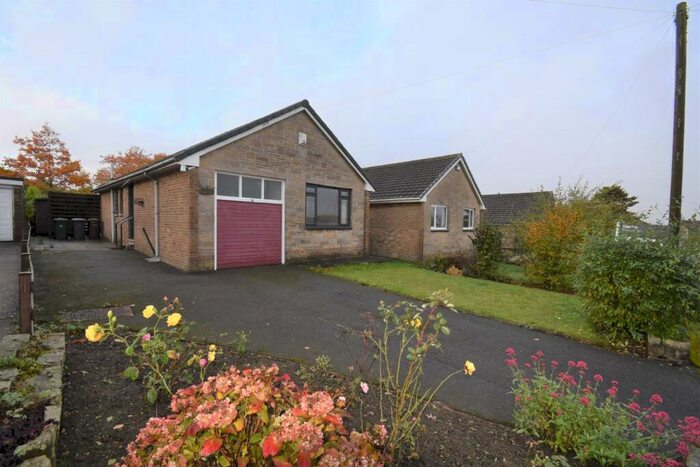 2 Bedroom Detached Bungalow To Rent In Moorland Close, Linthwaite, Huddersfield, HD7
