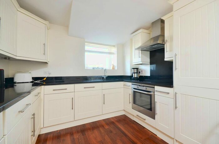 1 Bedroom Flat To Rent In Aldersgate Street, Clerkenwell, London, EC1A